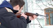 Stire din Eveniment : Armă găsită  în pubela de gunoi
