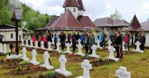 Stire din Eveniment : Ziua Eroilor, sărbătorită în avans, la Muntele Rece