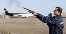 Armele de foc vor fi utilizate din nou împotriva păsărilor de pe aeroporturi