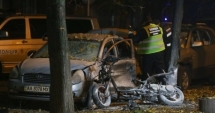 Stire din Actualitate : TENTATIVĂ DE ASASINAT / Parlamentar rănit în urma unei explozii. Garda sa de corp, UCISĂ