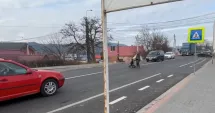 Stire din Actualitate : Au asfaltat trecerea de pietoni și au uitat să mai traseze liniile. Nepăsarea a făcut deja o victimă