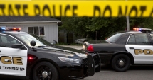 Stire din Actualitate : Două dintre persoanele rănite în atacul cu cuțitul din Massachusetts au decedat; atacatorul, împușcat mortal