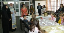 Stire din Cultură-Educație : Atelier de pictură icoane pe sticlă, la Mangalia