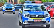 Stire din Eveniment : Ambulanţă cu pacient, proiectată în refugiul unei staţii de tramvai, după un accident produs de un şofer băut