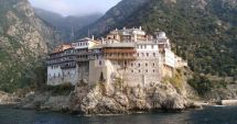 Stire din Actualitate : Focar uriaș de COVID-19 în mănăstirile de pe Muntele Athos