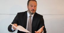 Stire din Sport : Federația Română de Atletism a cheltuit toți banii și trimite sportivii la Balcaniadă cu autocarul