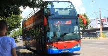 Stire din Social : Cum circulă autobuzele etajate de pe traseele estivale Mamaia
