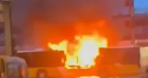 Stire din Eveniment : Incendiu devastator într-un autocar din Elveția. Cel puțin șase morți și mai mulți răniți