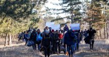 Stire din Actualitate : Autoritățile sârbe au îndepărtat migranții de la granița ungară