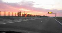 Stire din Eveniment : Gonea spre CONSTANȚA cu 225 de km/h! Cum a fost "pedepsit" de polițiști un șofer terbilist din Medgidia