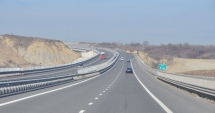 Stire din Eveniment : Șoferi teribiliști, prinși cu peste 200 km/oră, pe autostradă
