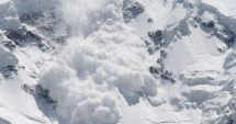 Mergeți în expediții montane? Atenție, risc mare de avalanșe!