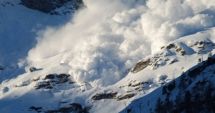 Stire din Eveniment : Cel de-al doilea turist surprins de avalanșa din Munții Bucegi a fost găsit mort