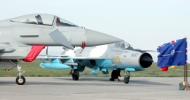 Stire din Eveniment : Avioanele britanice Typhoon dislocate de NATO la Kogălniceanu și-au început misiunea
