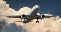 Stire din Actualitate : Un pasager clandestin  a supravieţuit unui zbor de 11 ore în compartimentul roţilor unui avion