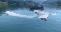 Un avion s-a prăbușit în lacul Colibița, Bistrișa-Năsăud. Pilotul a murit în urma impactului