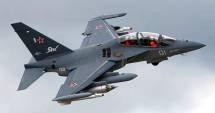 Stire din Politică-Administrație : Rusia critică NATO. Un avion militar s-a apropiat de o aeronavă în care erau deputați ruși