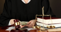 Stire din Eveniment : Avocat constănțean, sub control judiciar, pentru trafic de influență