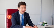 Stire din Economie : "Nu putem investi și mai mult capital dacă autoritățile nu demonstrează respect pentru lege"