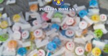 Stire din Eveniment : Sute de cutii cu dulciuri contrafăcute, descoperite în Portul Constanța