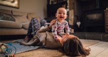 Stire din Social : Alocaţia de stat pentru copii se va da începând cu prima zi de viaţă şi nu începând cu luna următoare
