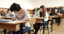 Stire din Cultură-Educație : BACALAUREAT 2017 / Elevii de clasa a XII-a încheie cursurile. Când încep examenele