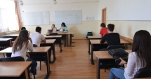 Stire din Cultură-Educație : Sute de absenți și un eliminat la prima probă a bacalaureatului de toamnă