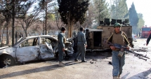 Stire din Actualitate : Baie de sânge în Afganistan:  Cel puțin 20 de persoane ucise și 50 rănite, în explozia din fața unei bănci
