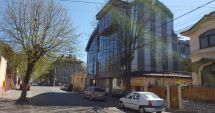 Stire din Economie : Băncile vând blocuri, pensiuni, spații comerciale, case și apartamente