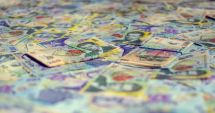 Stire din Economie : Se dau bani de la stat. Românii afectați de situații de calamitate pot primi până la 10.000 de lei