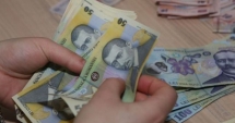 Stire din Actualitate : A găsit în zăpadă 1.000 de lei și i-a predat poliției
