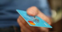 Stire din Eveniment : Prima țară din Europa și din lume, în care nu se mai achită cu bani cash!