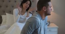 Stire din Actualitate : Un bărbat arestat la domiciliu a cerut să fie transferat în închisoare pentru că nu mai suporta să stea în casă cu soția sa