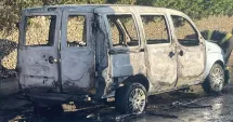 Stire din Eveniment : Bărbat găsit carbonizat într-o mașină mistuită de flăcări. Anchetă în desfășurare