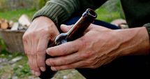 Stire din Actualitate : Un bărbat băut a blocat circulația pe un drum județean din Galați după ce și-a așezat canapeaua în mijlocul șoselei