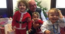 Stire din Politică-Administrație : Fotografia zilei: Traian Băsescu a petrecut Crăciunul alături de nepoți