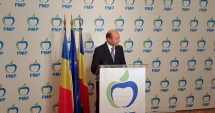 Stire din Politică-Administrație : Parazitarea în "interes național". Ce face Băsescu cu UNPR?