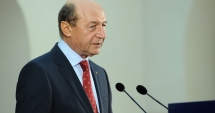 Stire din Politică-Administrație : Traian Băsescu rămâne cu cetățenia moldovenească. Decretul lui Dodon a fost suspendat