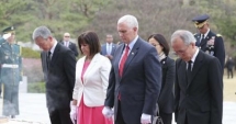 Stire din Actualitate : Vicepreședintele american Mike Pence, în vizită în Coreea de Sud