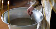 Stire din Actualitate : Cazul bebeluşului mort după botez: Arhiepiscopia Sucevei contestă raportul INML privind decesul violent