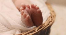 Stire din Actualitate : Un bebeluș de două luni a murit de COVID! Acesta a fost născut prematur