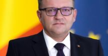 Stire din Politică-Administrație : Imagini ULUITOARE cu ministrul Muncii: ce face în plin SCANDAL al PENSIILOR