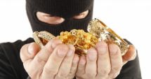 Stire din Eveniment : Bandă de români au furat mari cantități de aur şi argint în valoare de 200.000 de euro