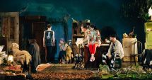Stire din Cultură-Educație : "Billy Șchiopul" revine pe scena Teatrului de Stat, în acest week-end