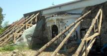 Stire din Constanța focus : Povestea incredibilă a bisericii îngropate în pământ, fără turle și clopotnițe