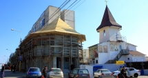 Stire din Cultură-Educație : O construcție controversată: "Am intra în istorie dacă am dărâma o biserică aproape gata"