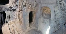 Stire din Social : Bisericuțele de cretă de la Murfatlar se macină continuu. "Monumentul se distruge încet, dar sigur"