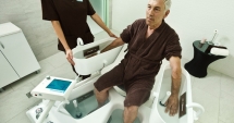 Stire din Social : Pensionarii se calcă în picioare pentru biletele de tratament