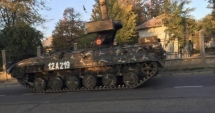 Stire din Eveniment : TANC AL ARMATEI ROMÂNE, ACCIDENT PE STRADĂ. A DĂRÂMAT UN STÂLP!