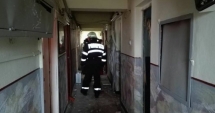 Stire din Eveniment : GALERIE FOTO / Explozie puternică într-un bloc. Zeci de persoane, evacuate